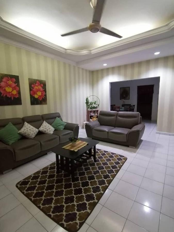 Orked Aeridina Homestay Puchong Exterior photo